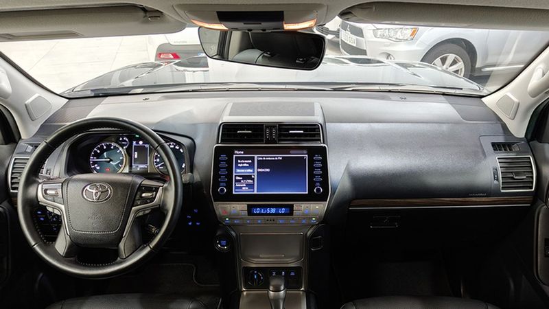 Toyota Land Cruiser • 2020 • 25,997 km 3