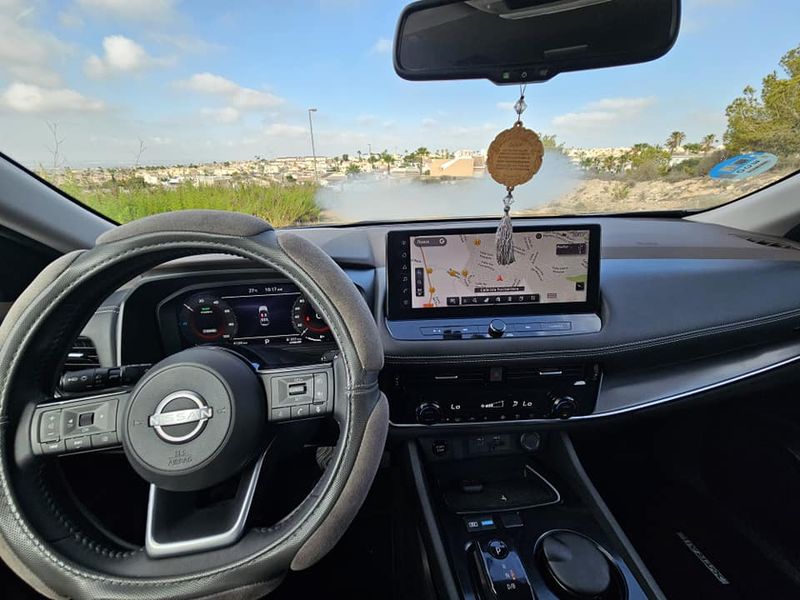 Nissan X-Trail • 2024 • 3,500 km 3