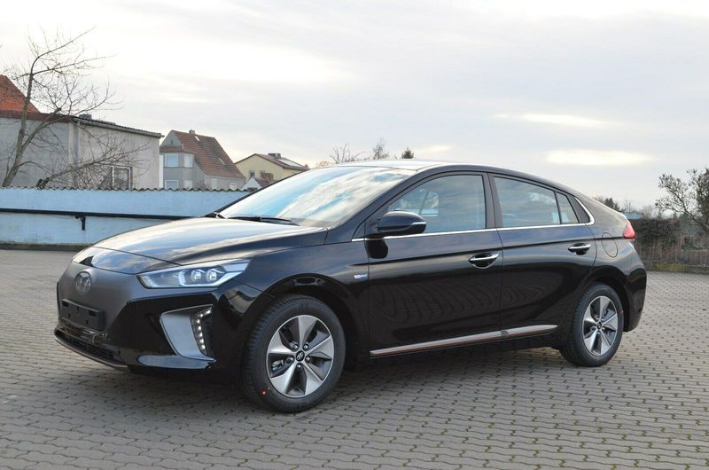 Hyundai Ioniq Electric • 2018 • 68,900 km 1