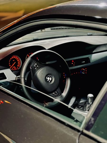 BMW 328i • 2008 • 125,000 km 5