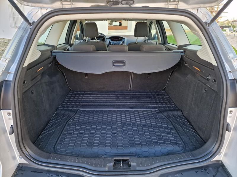 Ford Focus • 2011 • 156,000 km 5