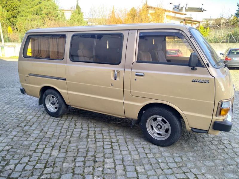 Toyota Hiace Van • 1982 • 234,000 km 7