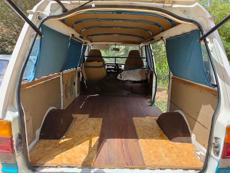 Nissan Vanette • 1989 • 60,000 km 6