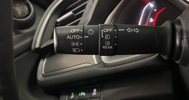 Honda Civic • 2018 • 72,500 km 11