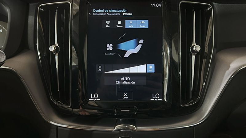 Volvo XC60 • 2020 • 49,138 km 35