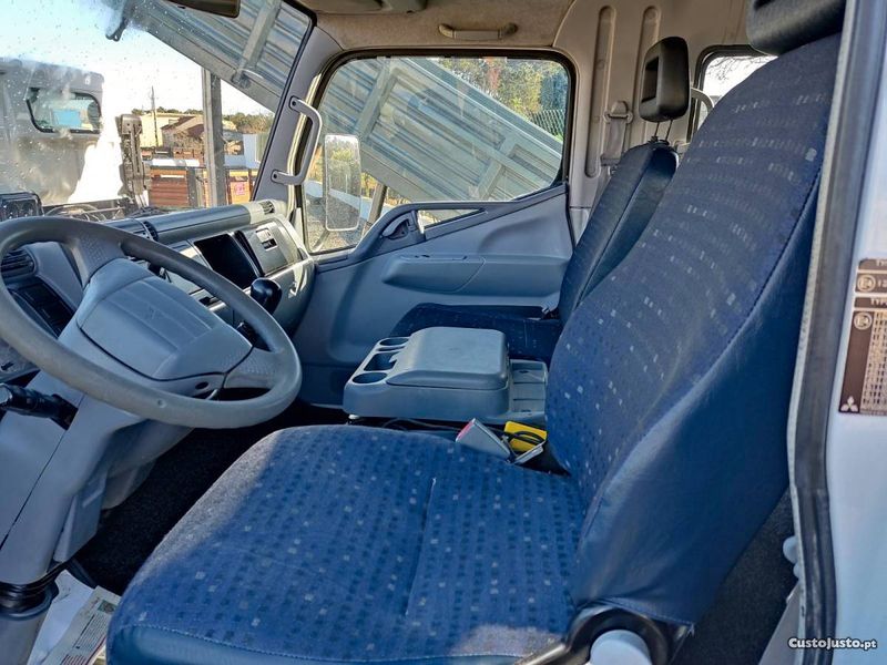 Mitsubishi Fuso canter • 2007 • 189,999 km 3