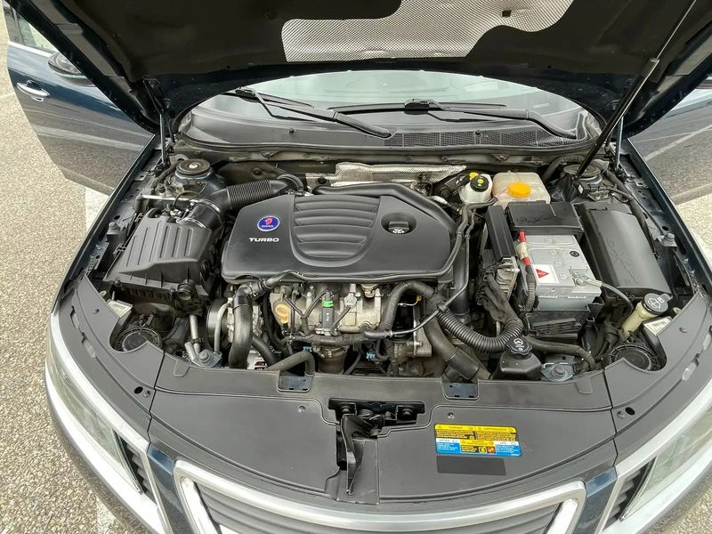 Saab 9-5 • 2011 • 64,000 km 6