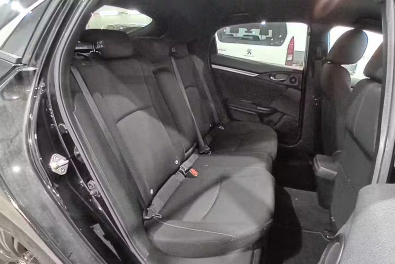 Honda Civic • 2017 • 58,062 km 6