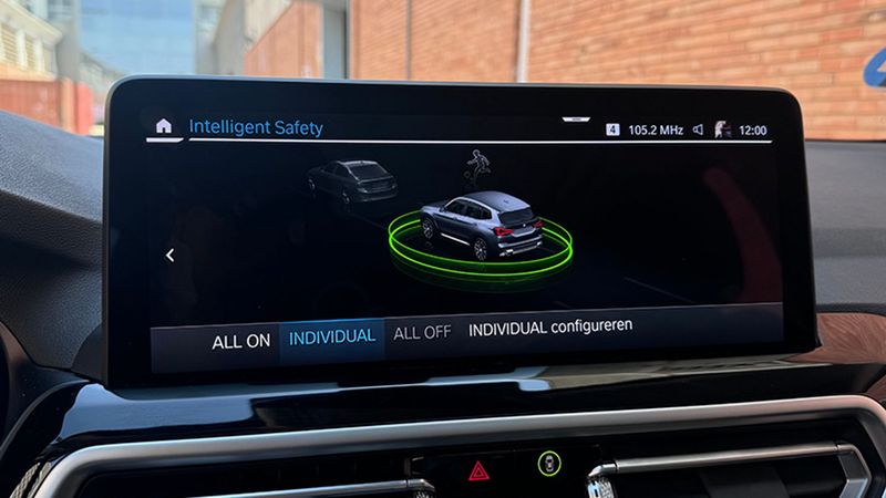 BMW X3 • 2022 • 20,545 km 12