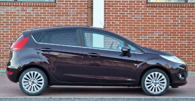 Ford Fiesta • 2009 • 220,000 km 3