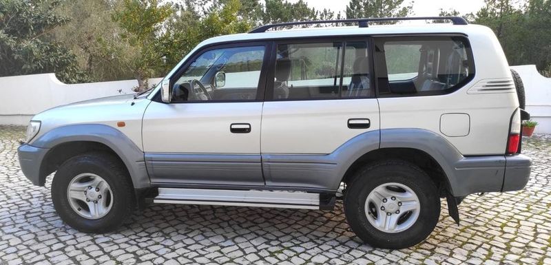Toyota Land Cruiser • 2000 • 262,000 km 4