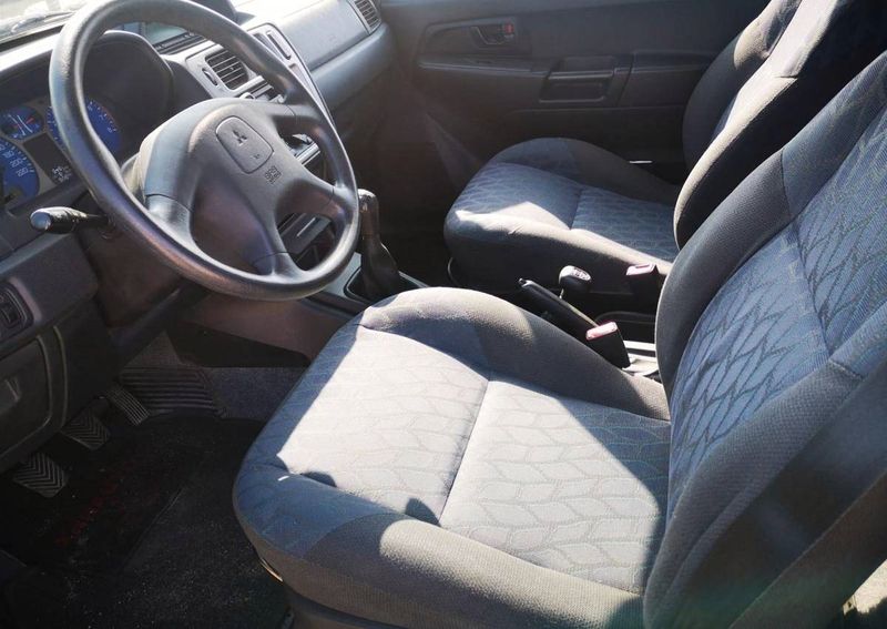 Mitsubishi Pajero • 2000 • 70,000 km 3