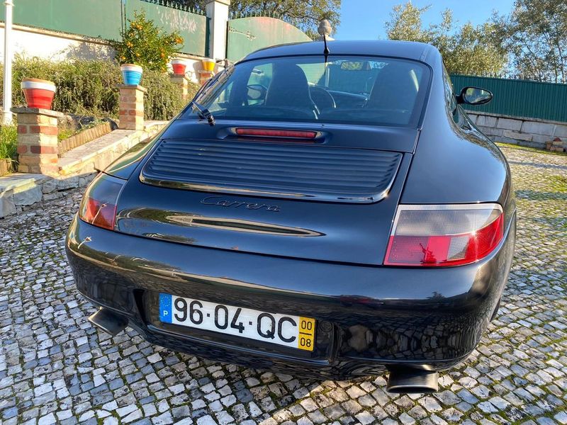 Porsche 911 Carrera • 2000 • 204,000 km 11