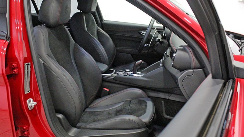 Alfa Romeo Giulia • 2021 • 39,000 km 33