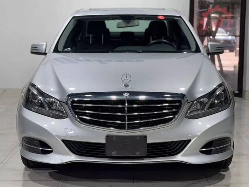 Mercedes-Benz E-Class • 2015 • 125,341 km 1