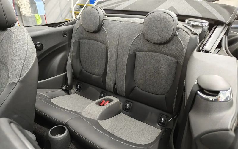 MINI Cooper • 2023 • 37,054 km 8