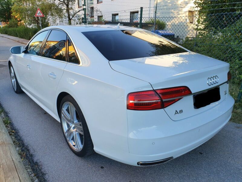 Audi A8 • 2015 • 108,000 km 7