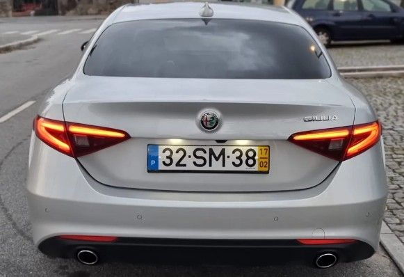 Alfa Romeo Giulia • 2017 • 177,000 km 4