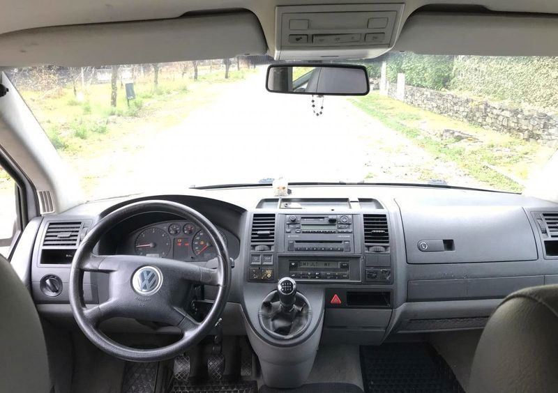Volkswagen Caravelle • 2006 • 250,000 km 6