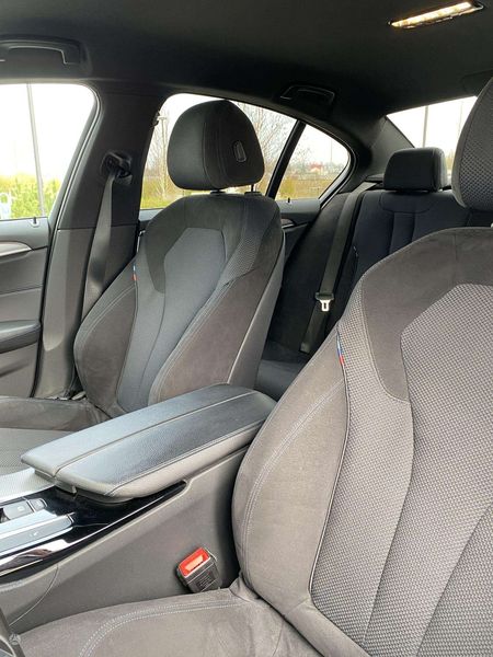 BMW 5 Series • 2017 • 139,000 km 6