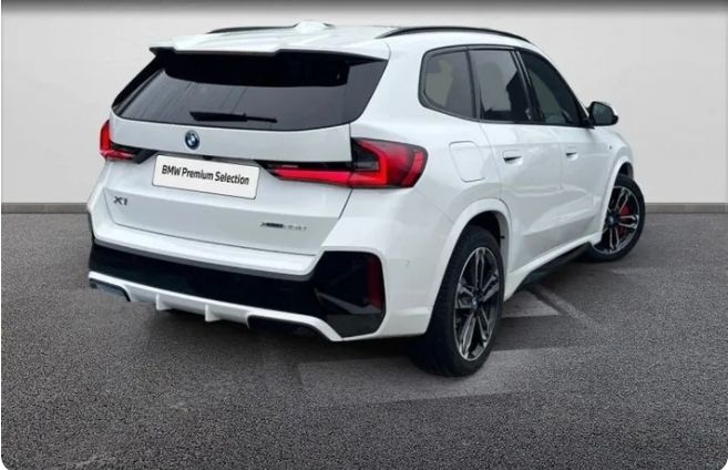 BMW X1 • 2025 • 6,000 km 1