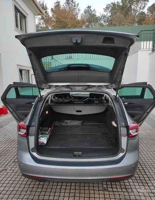 Opel Insignia kombi • 2020 • 47,000 km 6