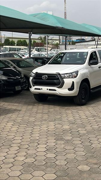 Toyota Hilux • 2024 • 30,000 km 1