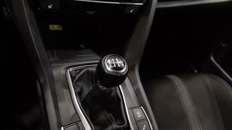 Honda Civic • 2018 • 42,804 km 10