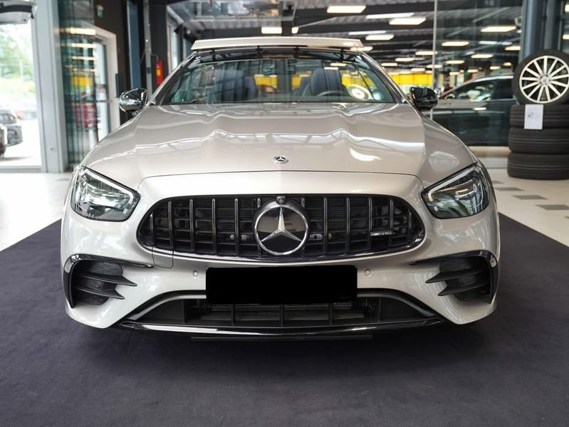 Mercedes-Benz E-Class • 2023 • 24,133 km 4
