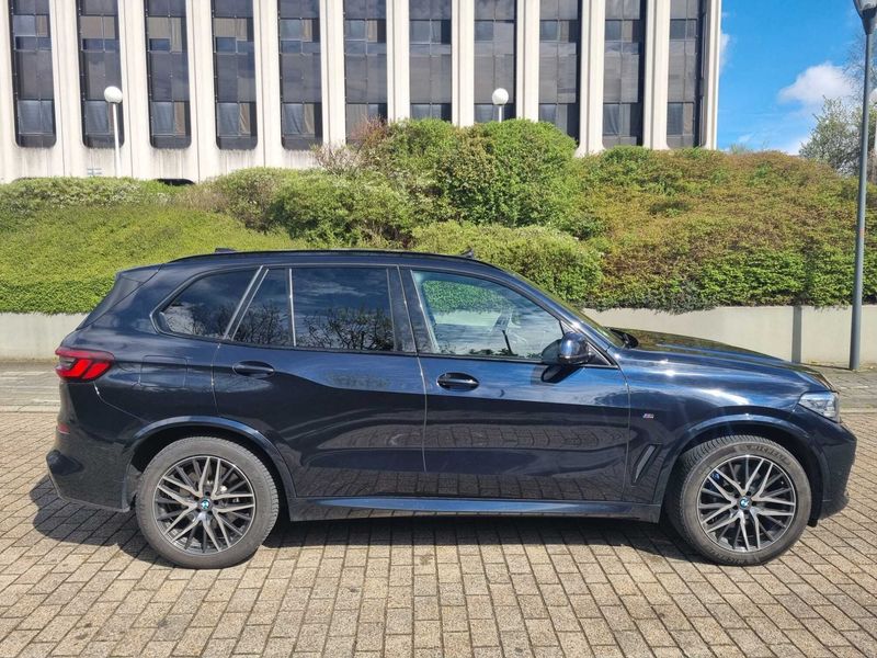 BMW X5 • 2021 • 127,000 km 5