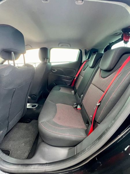 Renault Clio • 2013 • 129,000 km 4