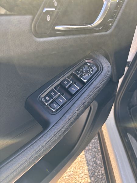 Porsche Macan • 2016 • 295,000 km 8