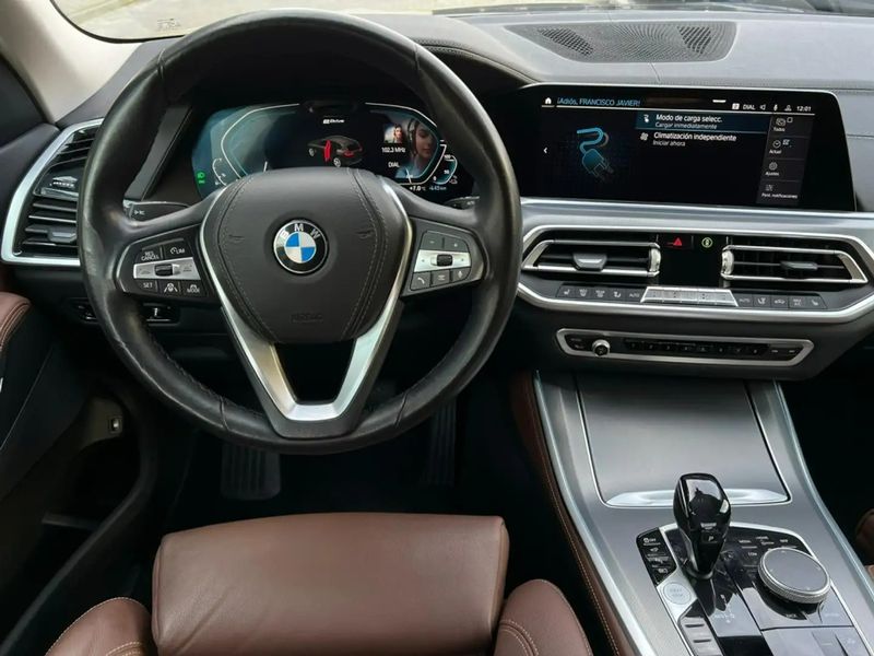 BMW X5 • 2020 • 98,000 km 13