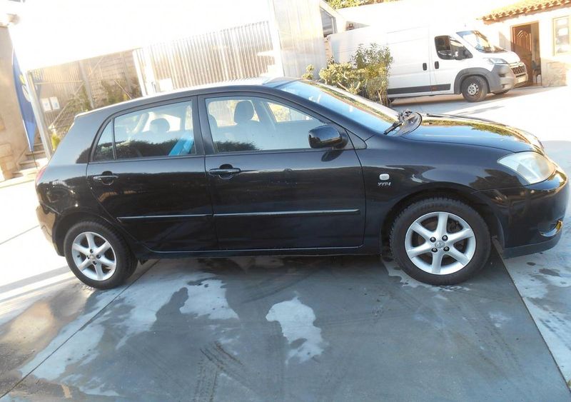 Toyota Corolla • 2002 • 169,999 km 4