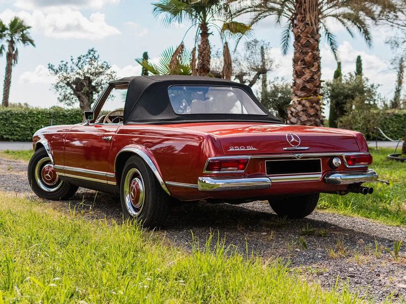Mercedes-Benz SL • 1967 • 59,200 km 10