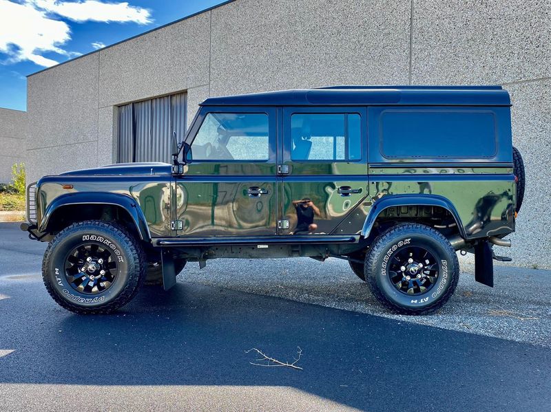 Land Rover Defender • 2014 • 46,000 km 3