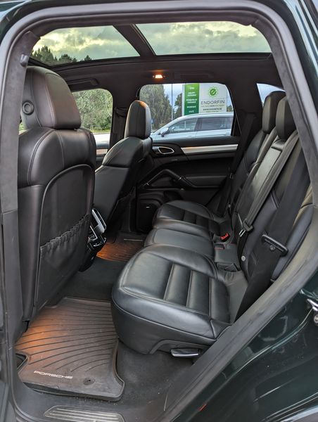 Porsche Cayenne • 2011 • 2,171,190 km 18