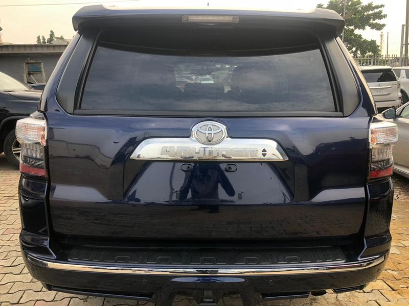 Toyota 4-Runner • 2017 • 50,000 km 2