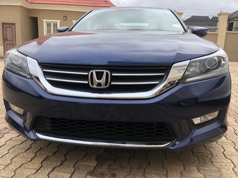 Honda Accord • 2014 • 100,009 km 5