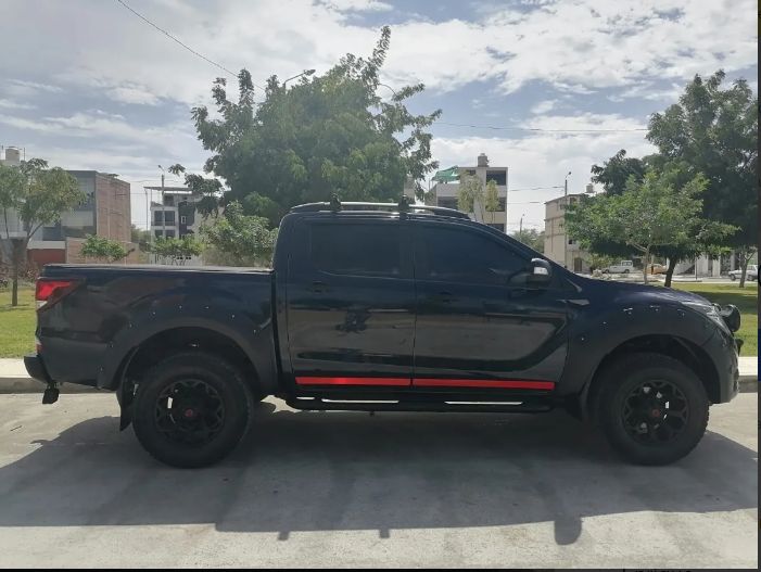 Mazda BT • 2018 • 80,000 km 1