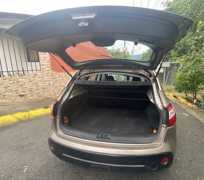 Nissan Qashqai • 2012 • 185,000 km 4