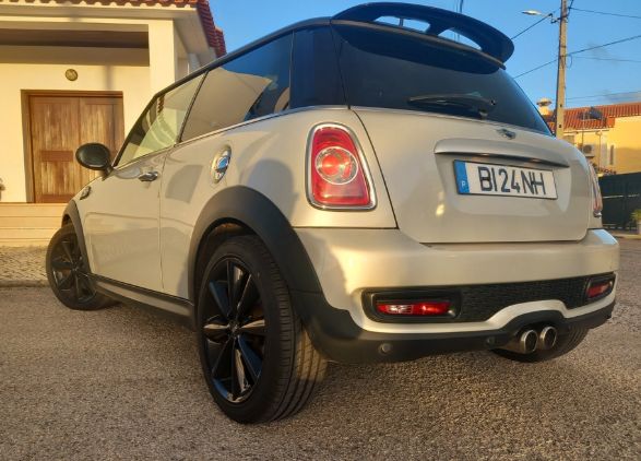 MINI Cooper S • 2013 • 174,000 km 2