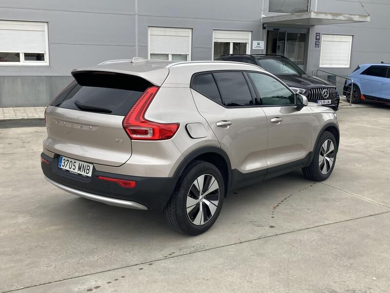 Volvo XC40 • 2024 • 45,624 km 3