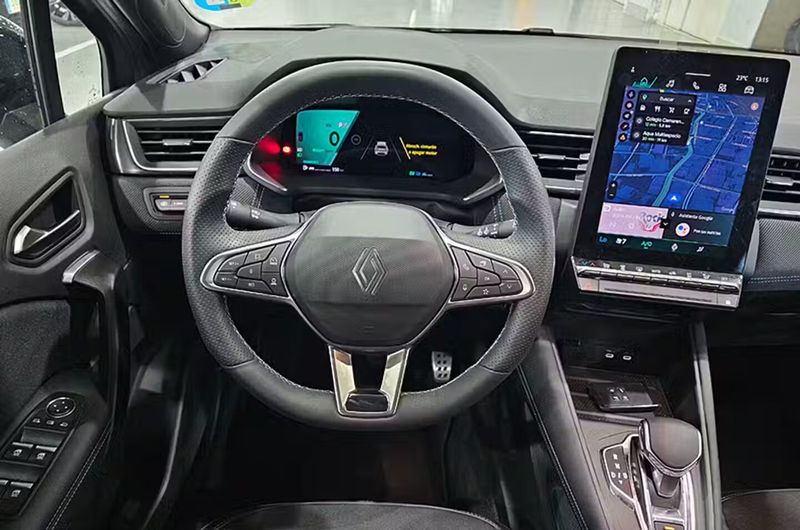 Renault Symbol • 2025 • 8,307 km 5