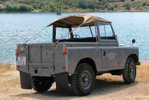 Land Rover LR3 • 1981 • 29,999 km 2