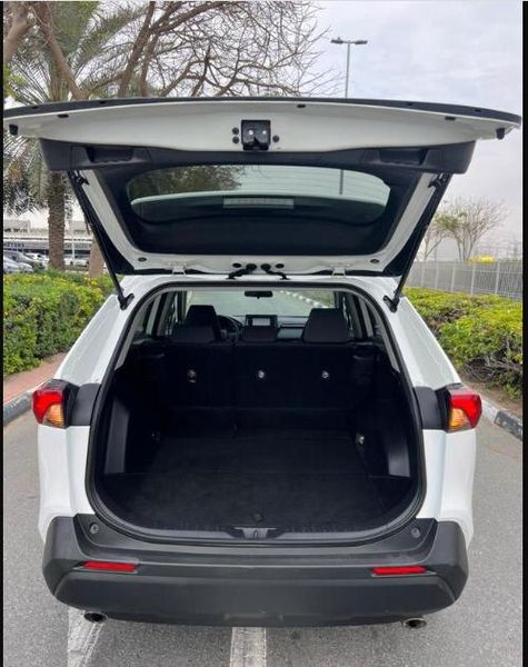 Toyota RAV4 • 2021 • 21,900 km 5