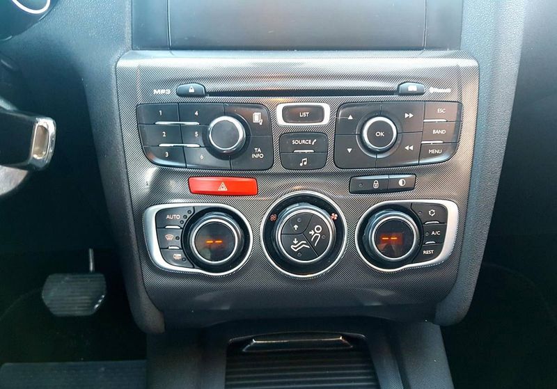 Citroën C4 • 2012 • 200,000 km 6