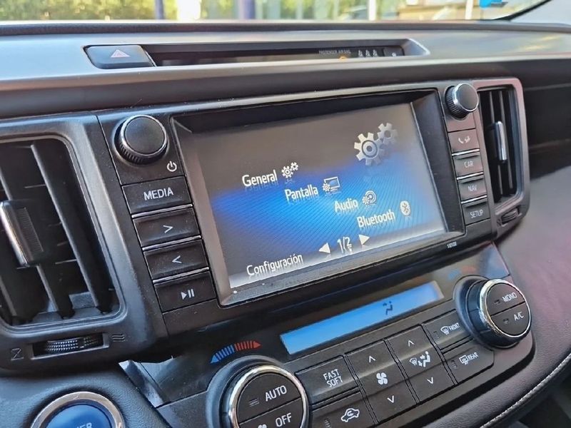 Toyota RAV4 • 2018 • 96,000 km 21