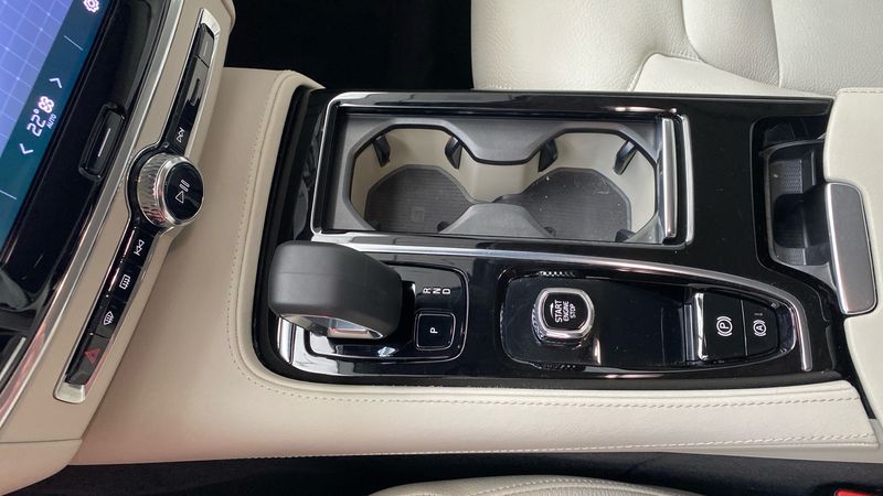 Volvo S90 • 2023 • 32,000 km 16