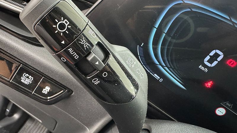 Kia Niro • 2024 • 1,159 km 4